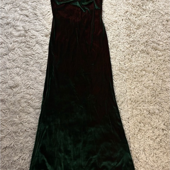Beige Botany Elegant Green Velvet Evening Gown  Size M - Picture 3 of 9